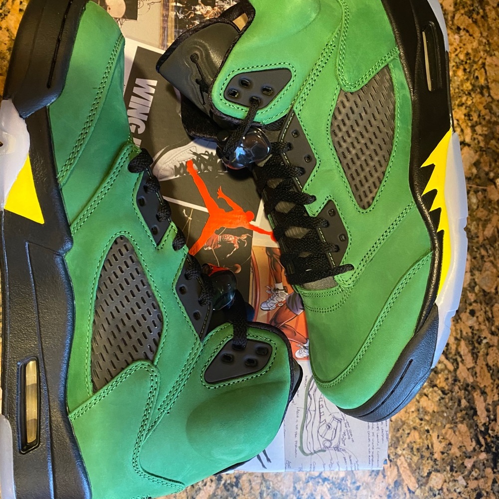 Jordan 5 SE Oregon size 10.5